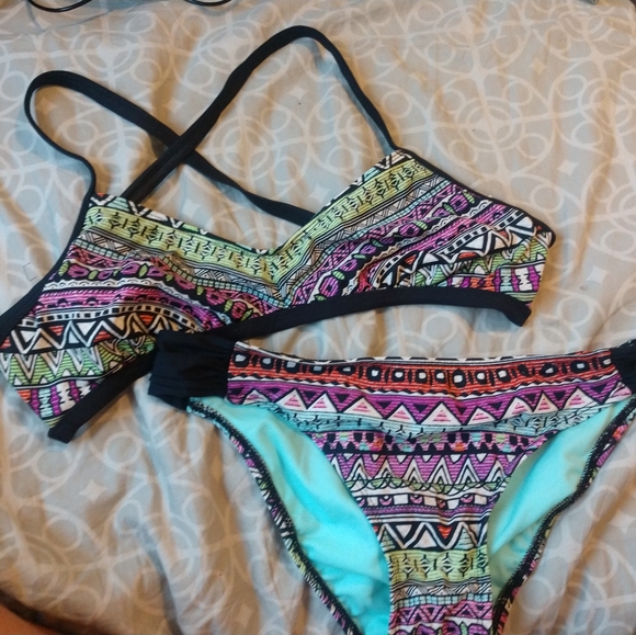 Bikini set - Picture 1 of 5